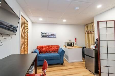 Cozy Private Apt Near Downtown 伯灵顿 外观 照片